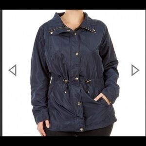 This lightweight anorak jacket, Size Medium